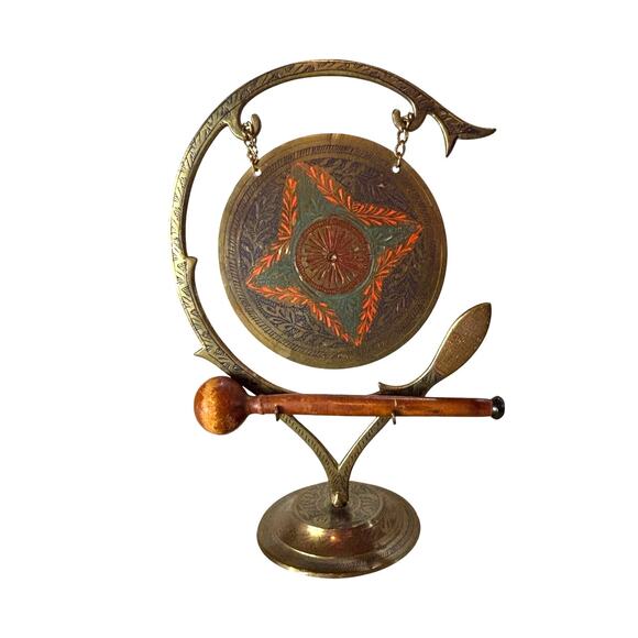 Vintage Brass Table Gong w/ Wooden Mallet – Ornate Painted Décor, No Sound - Picture 1 of 9